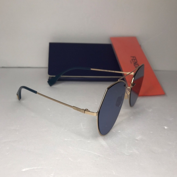 - 💯 Original - Fendi Black with Rose Gold Metal Frame - Picture 12 of 17